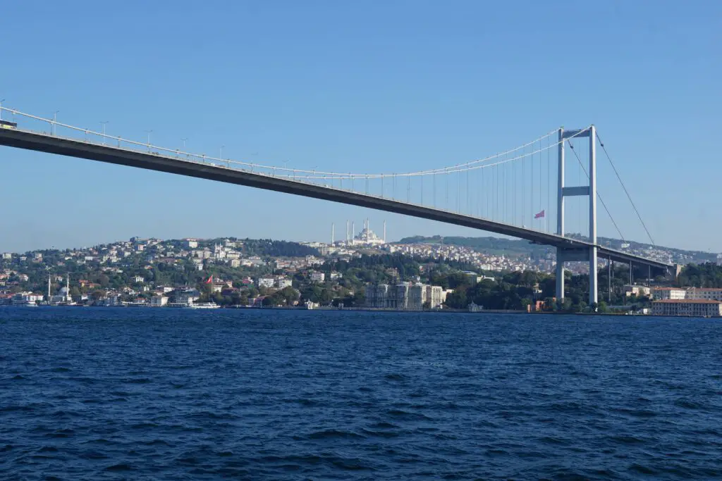 Brücke über den Bosporus in Istanbul