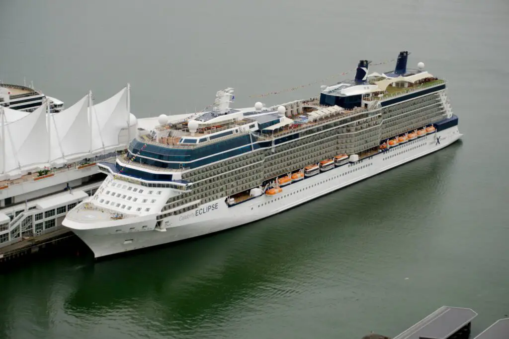 Das Kreuzfahrt Schiff Celebrity Eclipse im Hafen von Vancouver