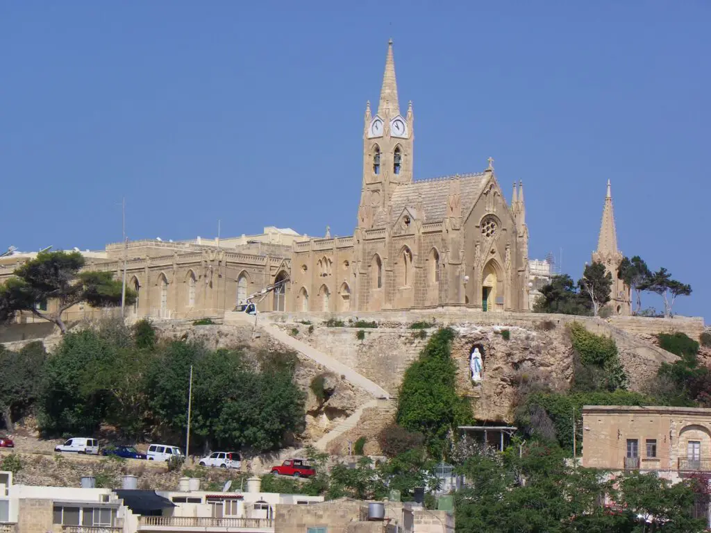 Kirche im Hafenort Mgarr auf Gozo