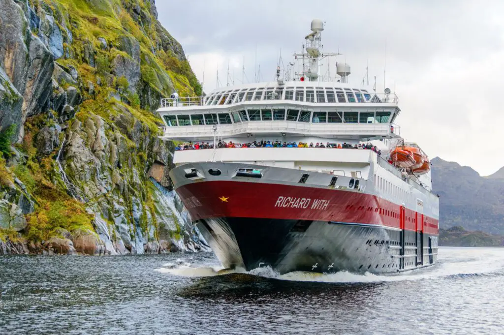 Kreuzfahrtschiff MS Richard With. (c) Hurtigruten