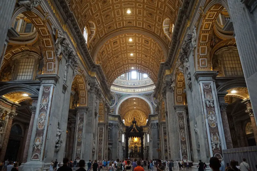Petersdom in der Vatikanstadt in Rom