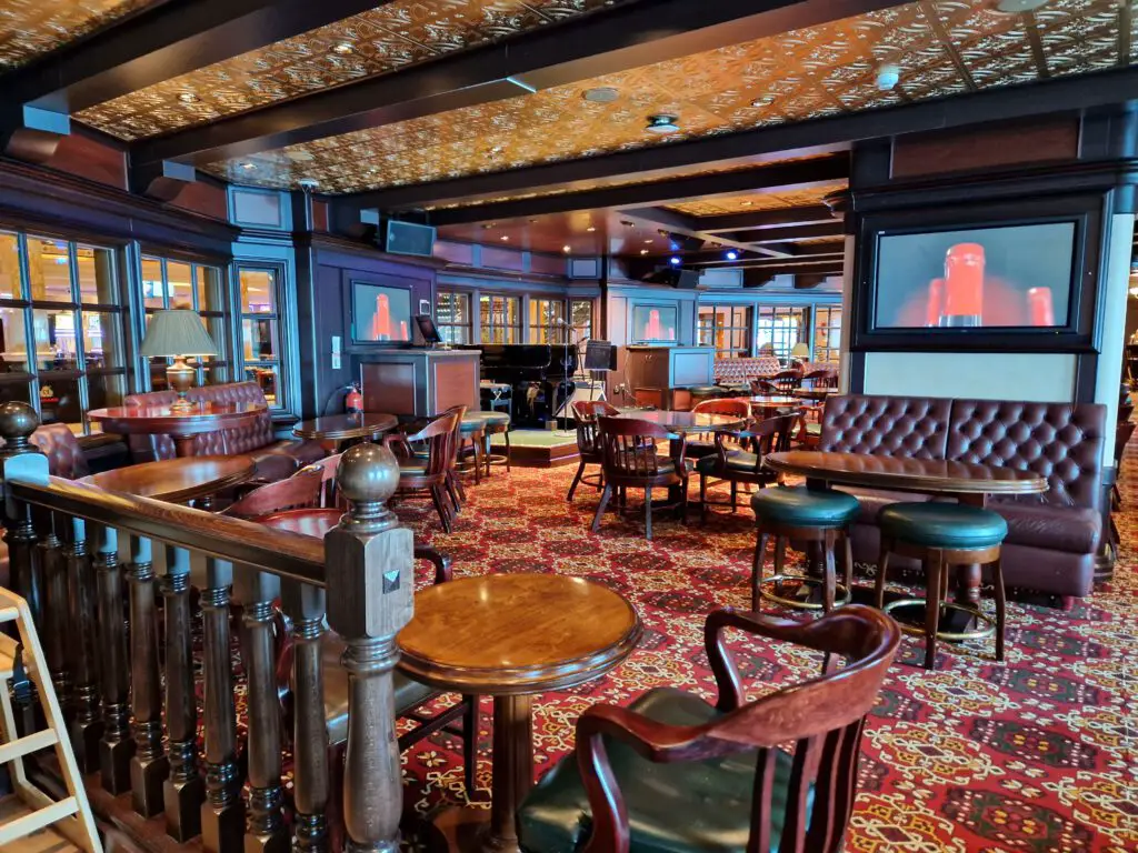 Pub auf der Queen Victoria Cunard