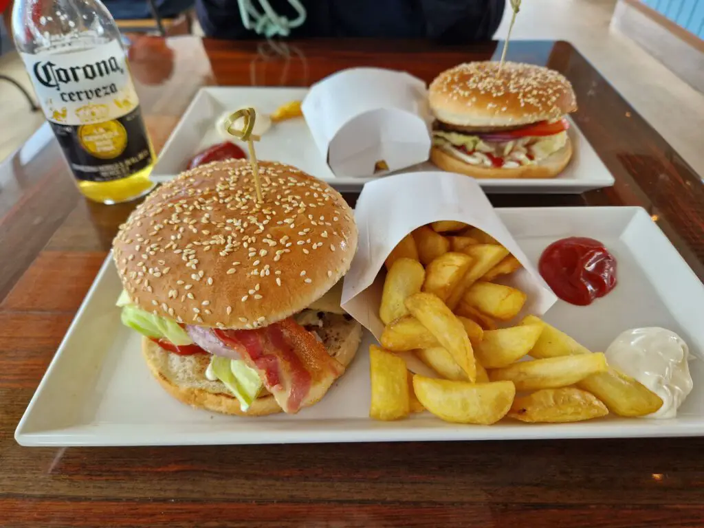 Burger auf der Costa Firenze