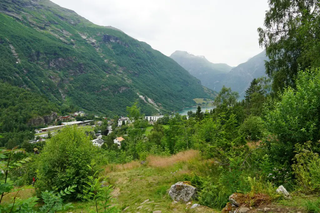 Natur beim Wandern in Geiranger in Norwegen